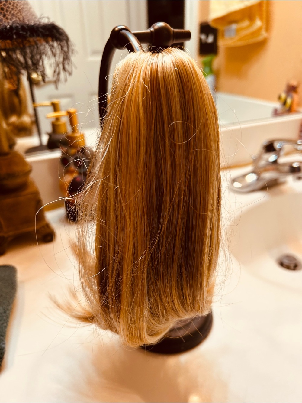 Synthetic Clip-In Ponytail Extension - Blonde